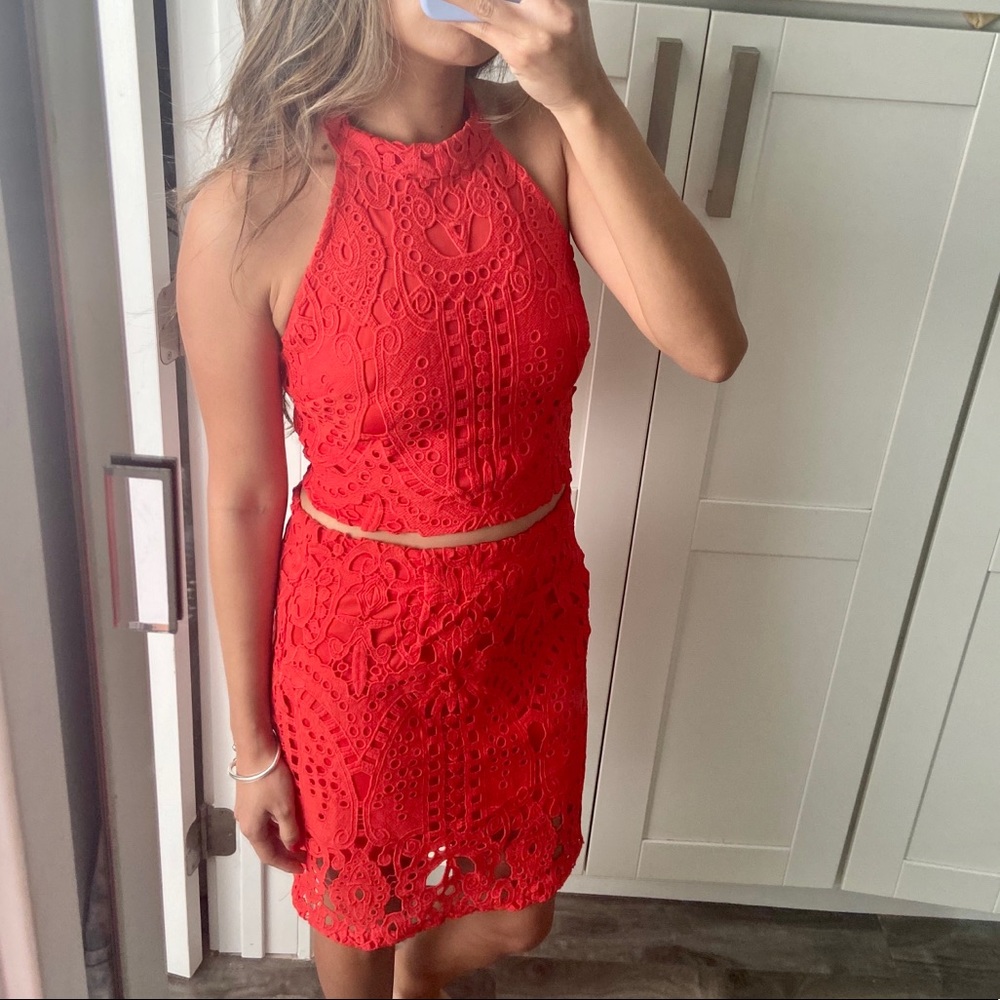 RED LACE SET - Picture 1 of 2